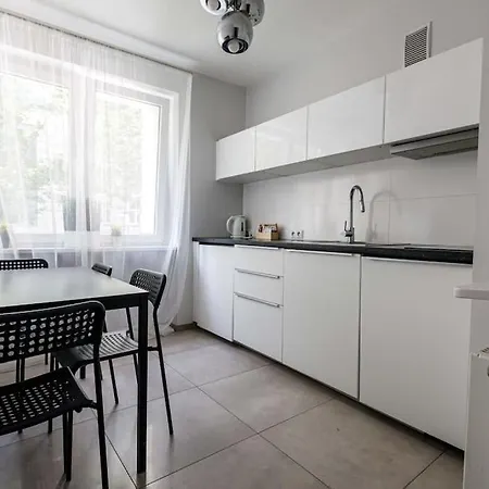 Close- Cozy Two Bedrooms Wroclaw&w3 شقة فروتسواف