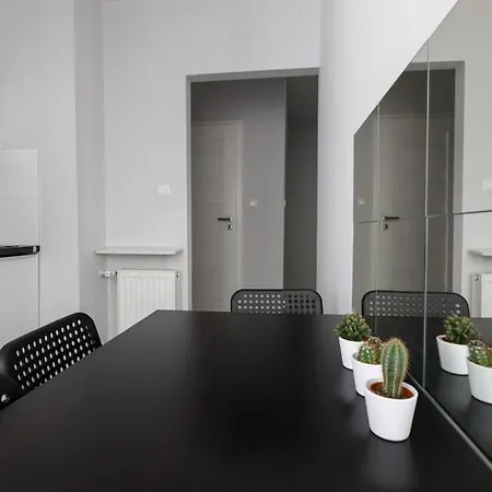 شقة Close- Cozy Two Bedrooms Wroclaw&w3 فروتسواف